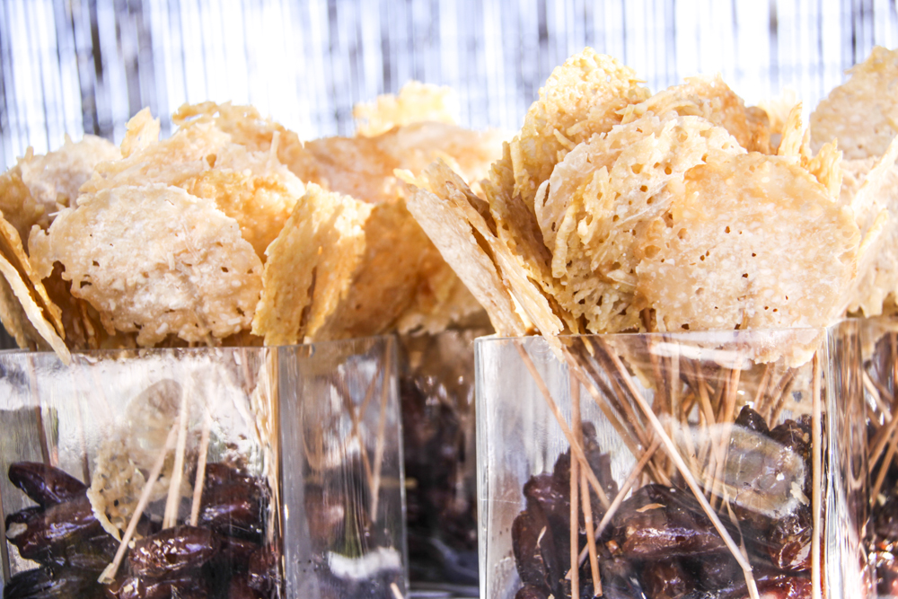 Aperitivo Piruletas de parmesano