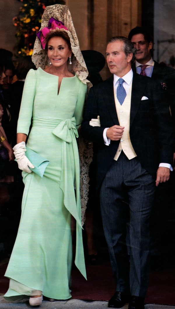 Vestidos de madrina con mantilla, cómo de la elección un - El Laurel Catering