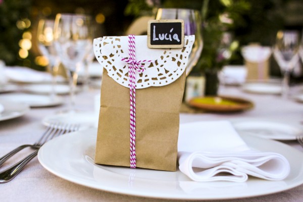 Sorprende a tus invitados…¡con un regalo en cada puesto! - El Laurel  Catering