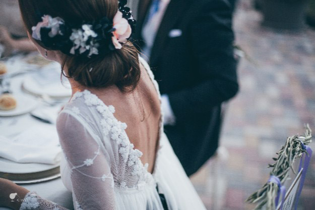 Tocados para bodas de noche: 4 cosas que debes saber