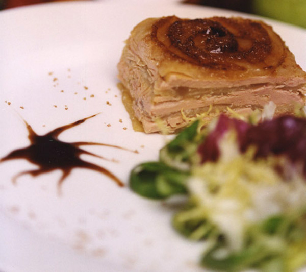 Milhojas-de-foie-con-manzana-plato