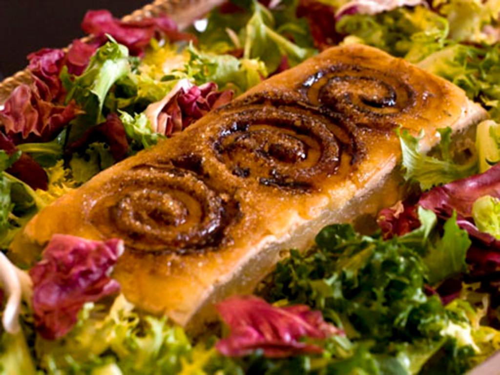 Plato-Milhojas-de-manzana-con-foie