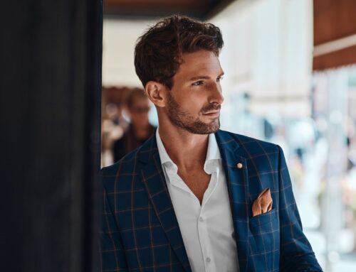 Cómo ir vestido a una boda hombre joven