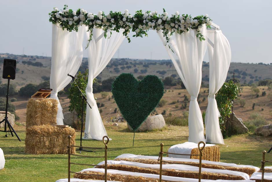 Ideas de decoración y detalles para vencer al sol en una boda en el campo -  Foto 1